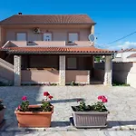 Gorgeous Home In Pridraga Pridraga