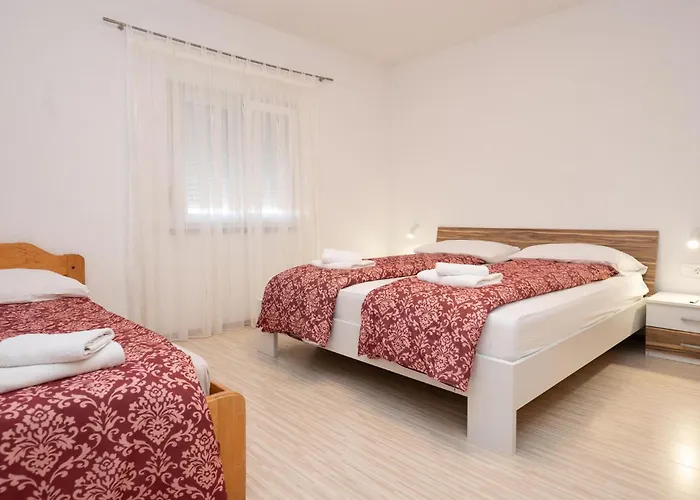 Semesterbostad In Pridraga